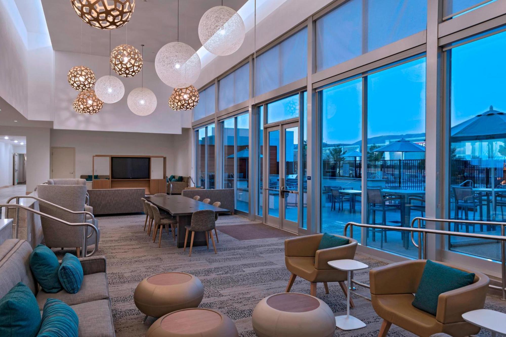 Element Hotel 3*
